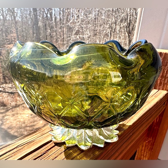 Indiana Glass Other - VTG Indiana Glass Diamond Point Footed Avacado Bowl w/Metal Leaf Base